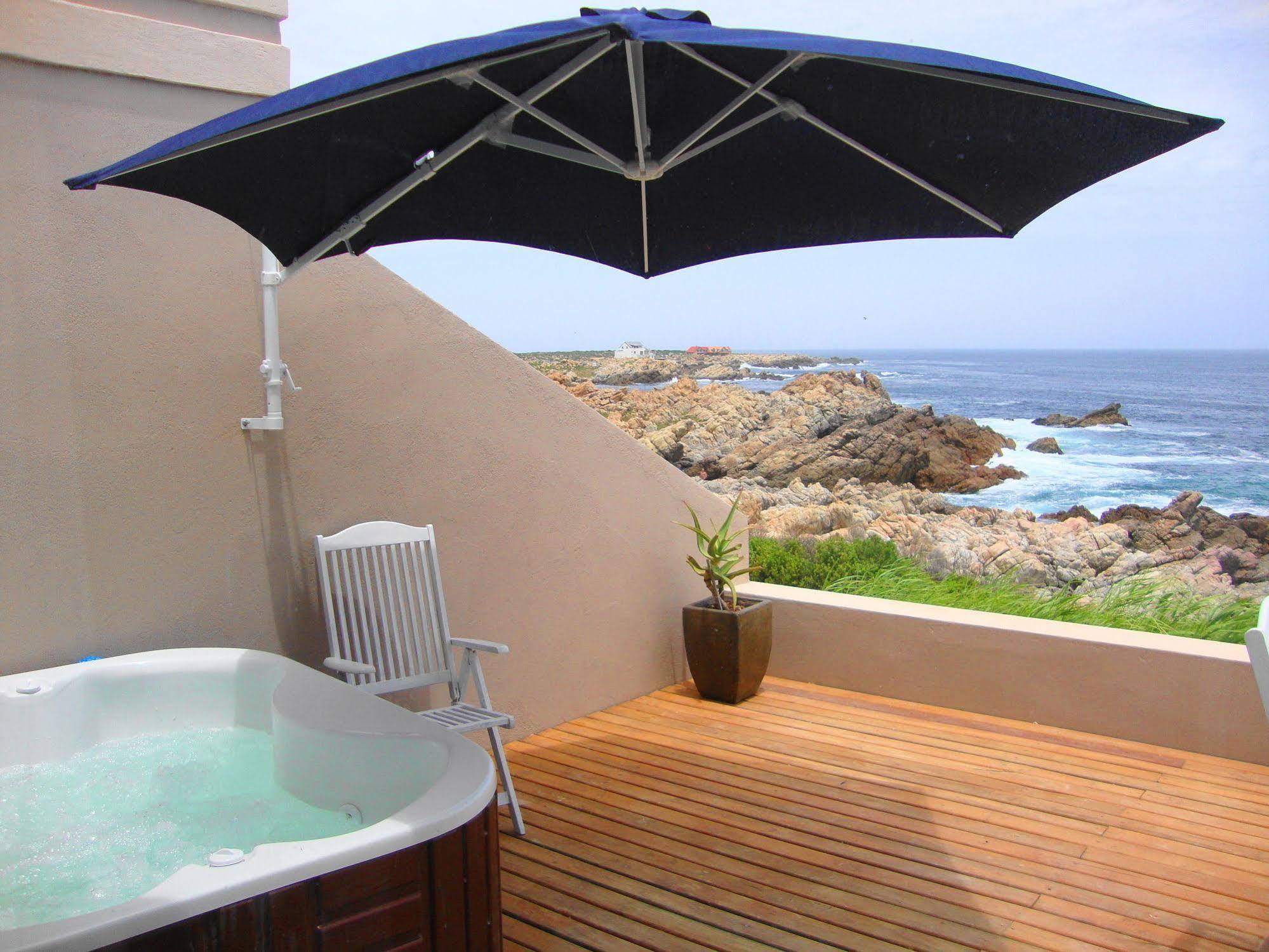 Villa Marine Guest House Pringle Bay Esterno foto