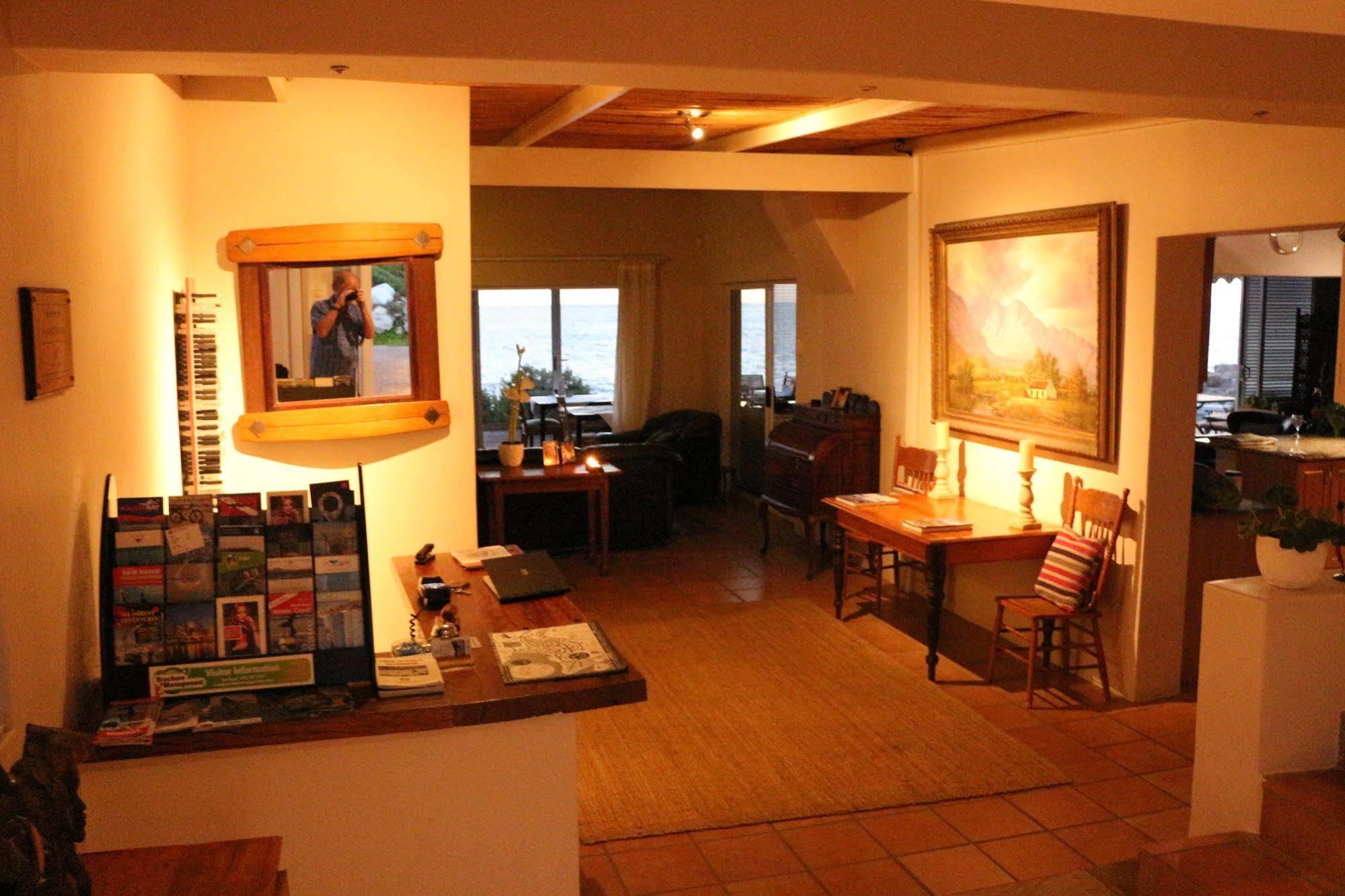 Villa Marine Guest House Pringle Bay Esterno foto